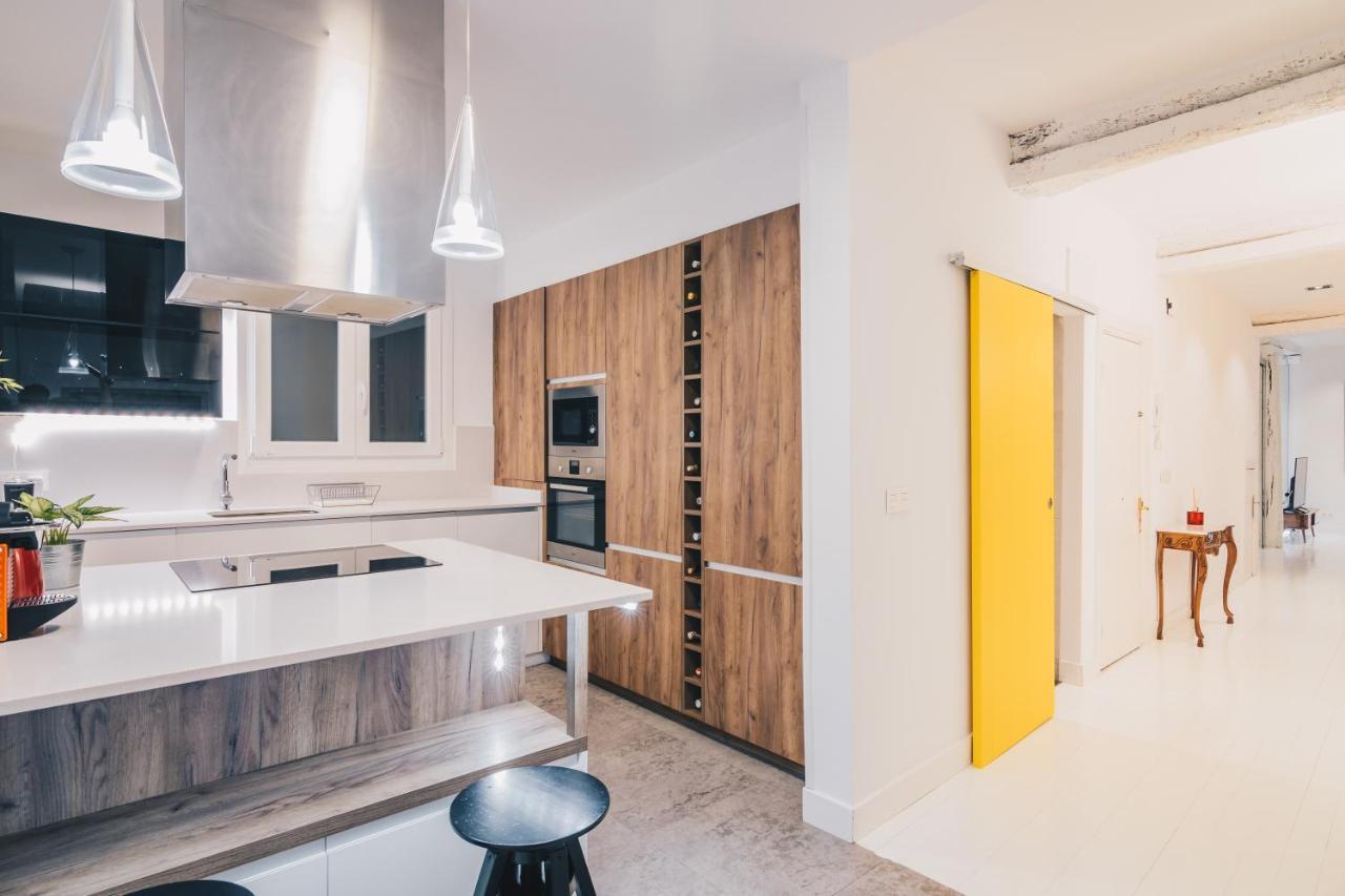 Plaza Nueva Apartment By People Rentals Билбао Екстериор снимка