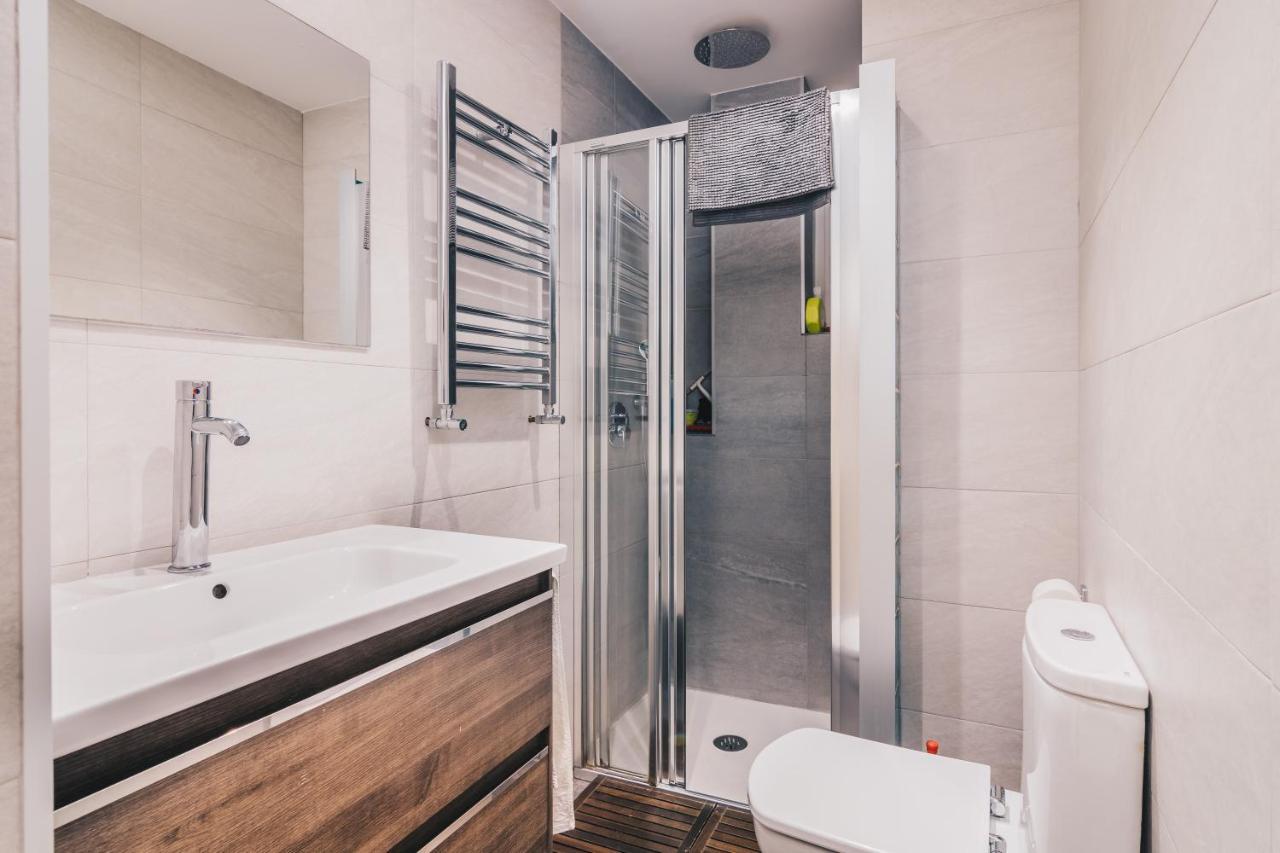 Plaza Nueva Apartment By People Rentals Билбао Екстериор снимка